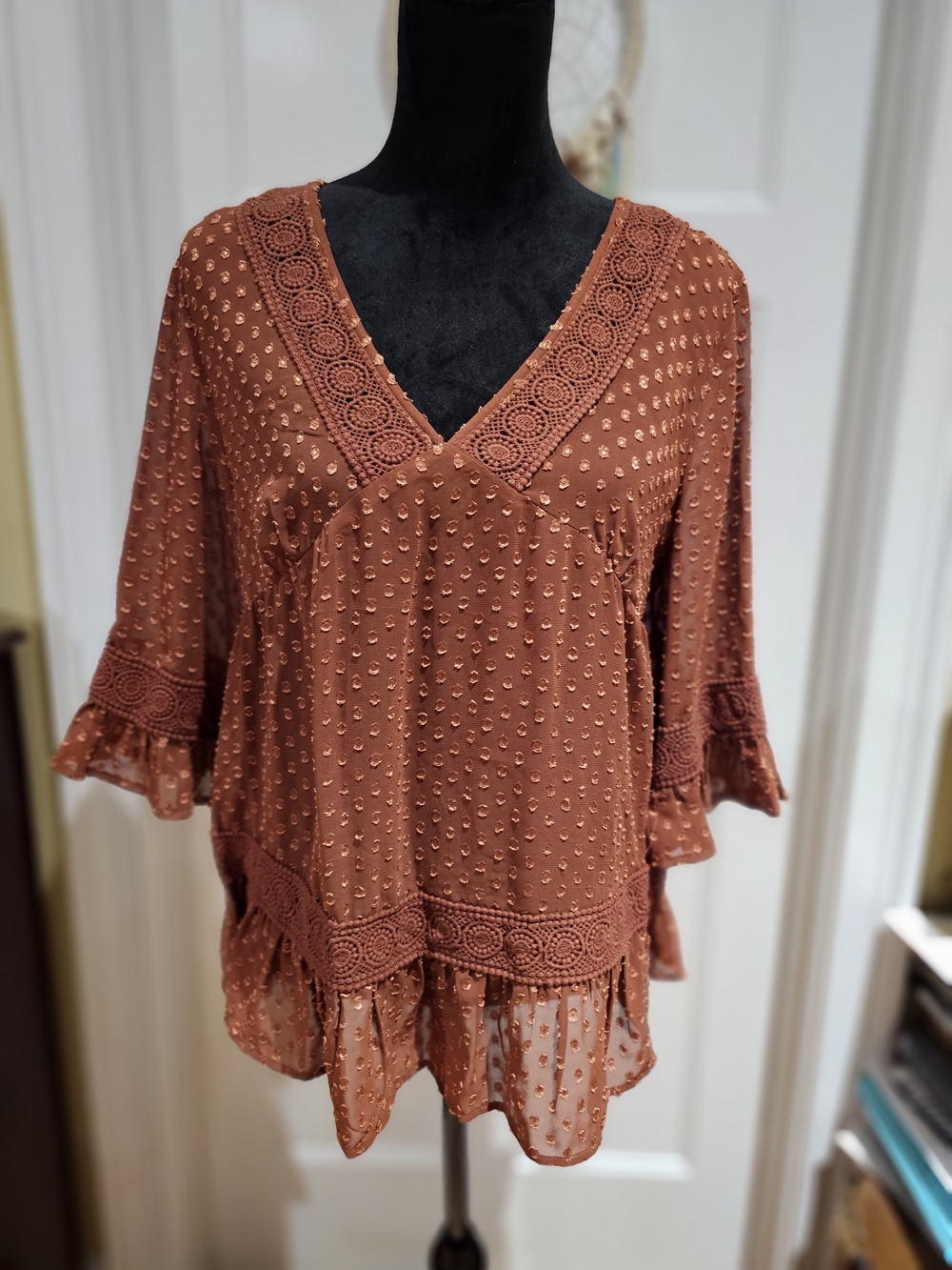 DR2 Rust Brown V-Neck Swiss Dot Crochet Trim Top